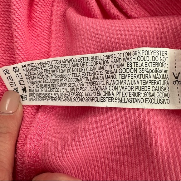 Forever 21 Plus Barbie Cropped Sweatshirt Pink Crewneck + Barbie Keychain - Picture 10 of 11